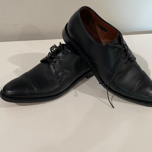 Allen Edmond black dress shoes - Picture 7 of 9